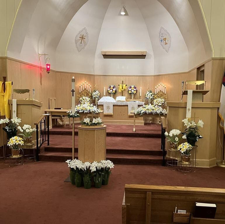 Sanctuary of Immanuel Lutheran Church in Reeseville, WI